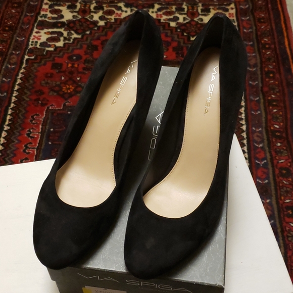 Via Spiga Suede Wedges